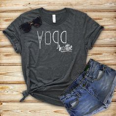 Yoga Hottie Tshirt LE5JN0